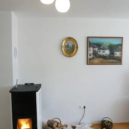 Perunika Kupres (Canton 10)